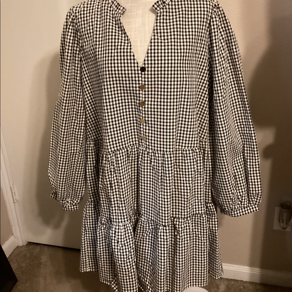 BNWT- Super cute black and cream gingham dress